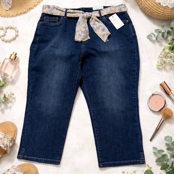 New with tags Classic Stretch denim Capri 18 Floral Belt plus size - Picture 3 of 10